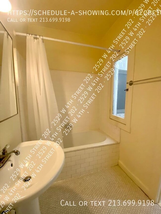 Building Photo - 2529 4th St