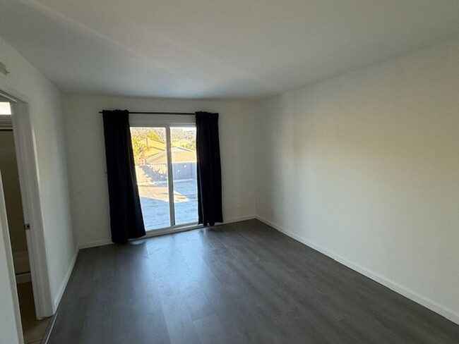 Building Photo - 3-Bedroom, 3-Bathroom Richmond Home Availa...