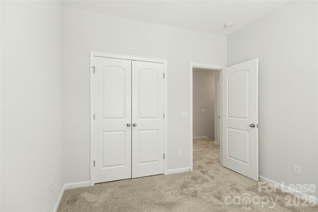 Building Photo - 7113 Brookview Ln