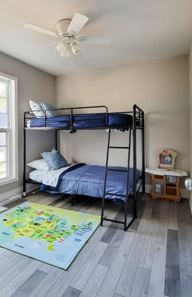 Building Photo - 5621 Button St