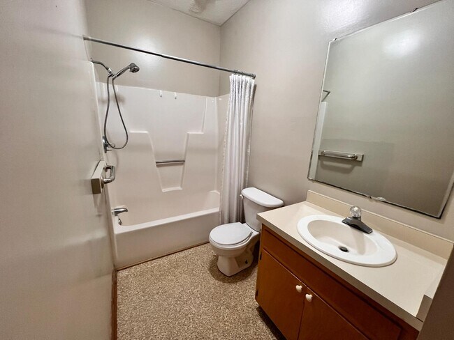 Building Photo - 4921 Fairground Rd