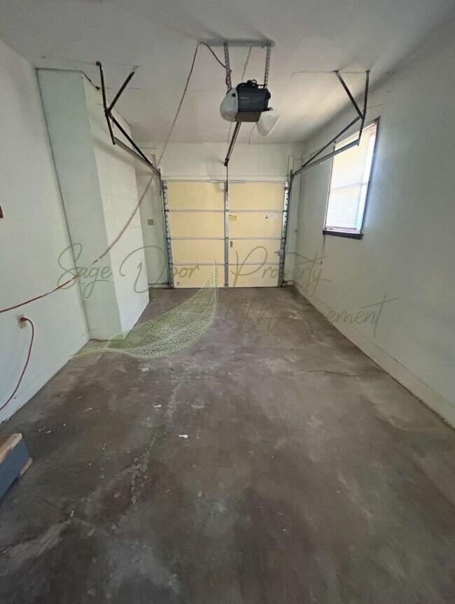 Building Photo - HOME IN THE NORTHLAND!!!