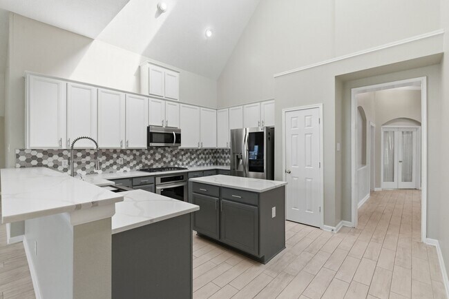 Building Photo - 7215 Bristol Ridge Dr