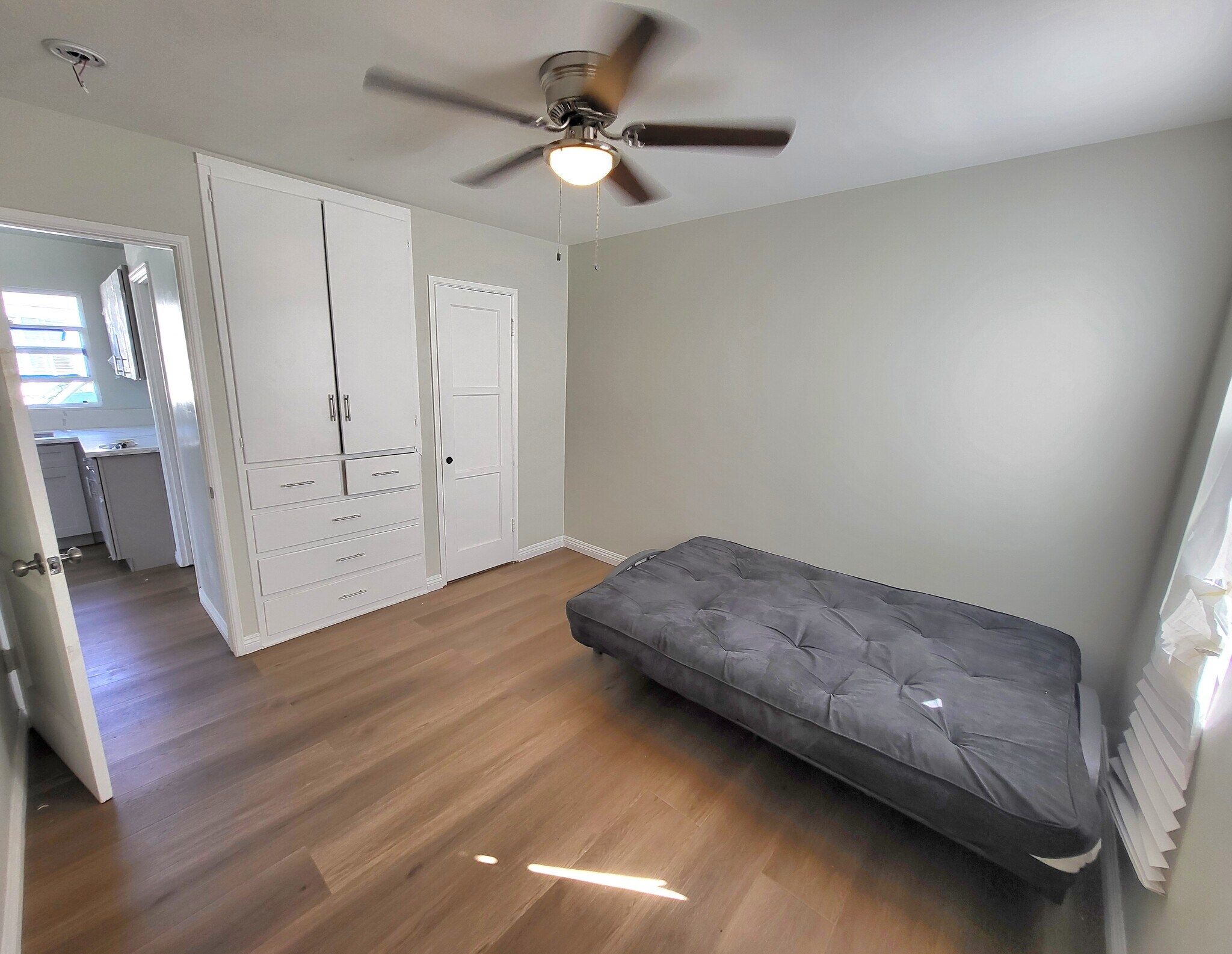 Building Photo - 6120 S Wilton Pl