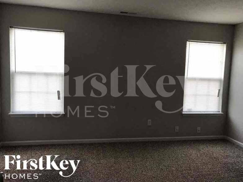 Building Photo - 5339 Greensward Ln