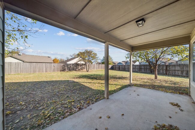 Building Photo - Perfect Home In The Heart of Bixby!