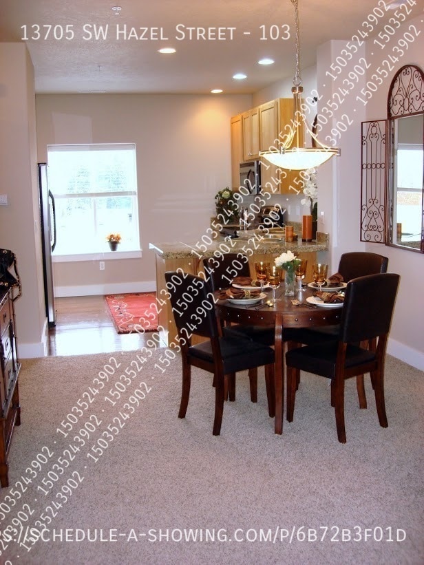 Building Photo - 13705 SW Hazel St