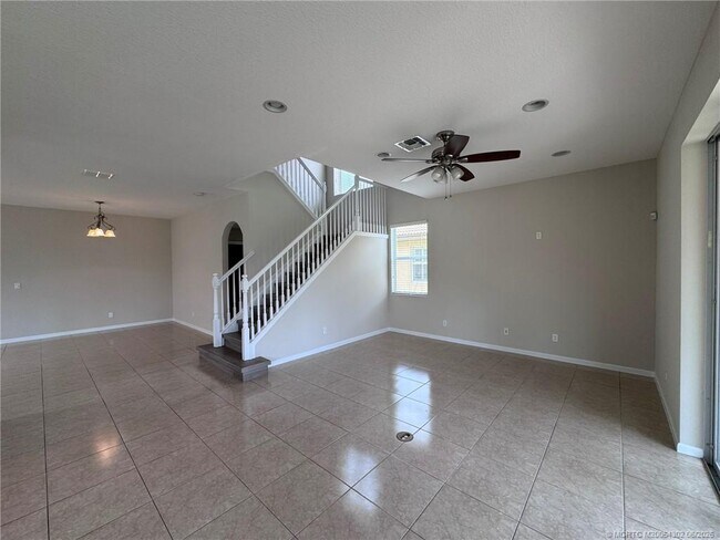 Building Photo - 11239 SW Barton Way