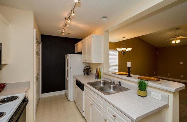Building Photo - 227 Caldwell Cir