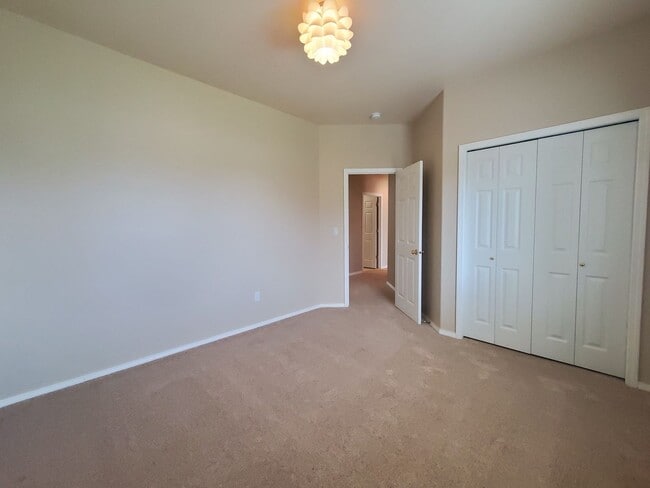 Building Photo - 1506 Desert Springs Ave