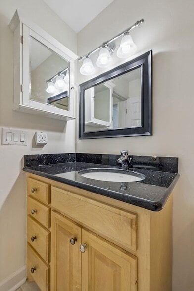 Building Photo - 219 Fairmont Ct