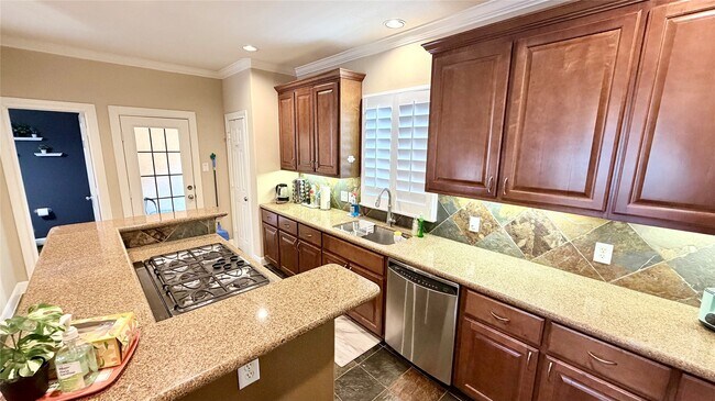 Building Photo - 1013 Gross St