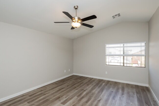 Building Photo - 7543 Holiday Hills St