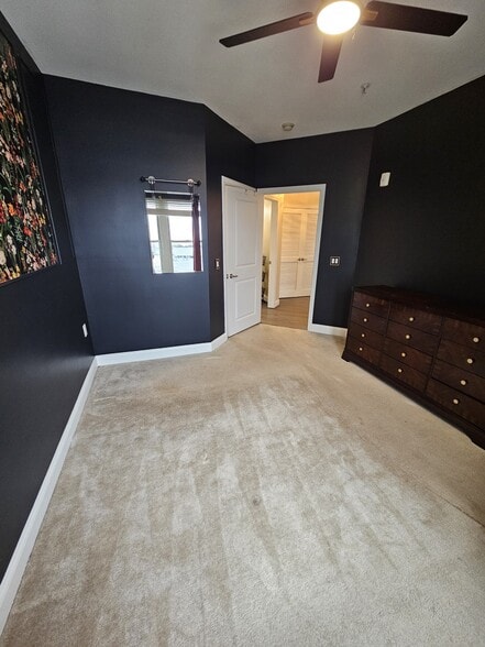 Building Photo - 1391 Pennsylvania Ave SE