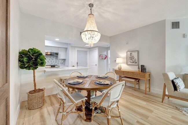 Building Photo - 875 NW Flagler Ave