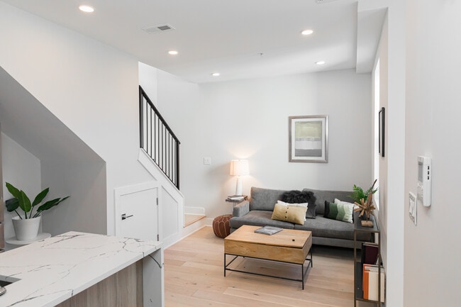 Building Photo - 1814 I St NE