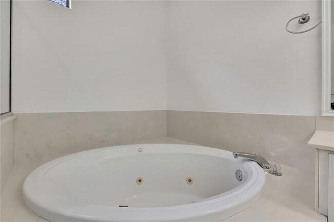 Building Photo - 18401 N 30th St