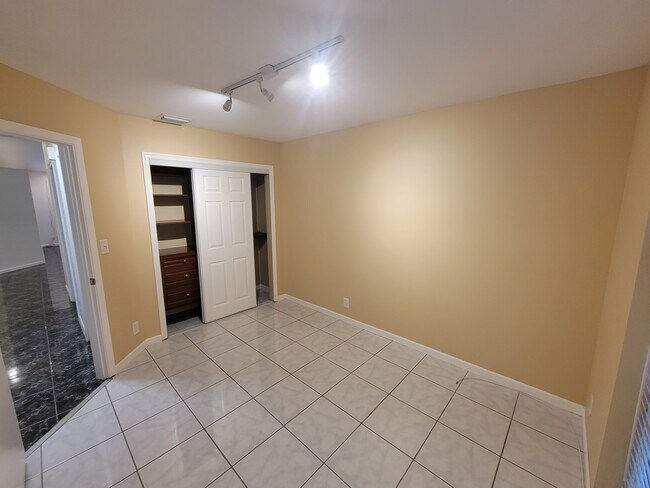 Building Photo - 9831 NW 53rd Ct