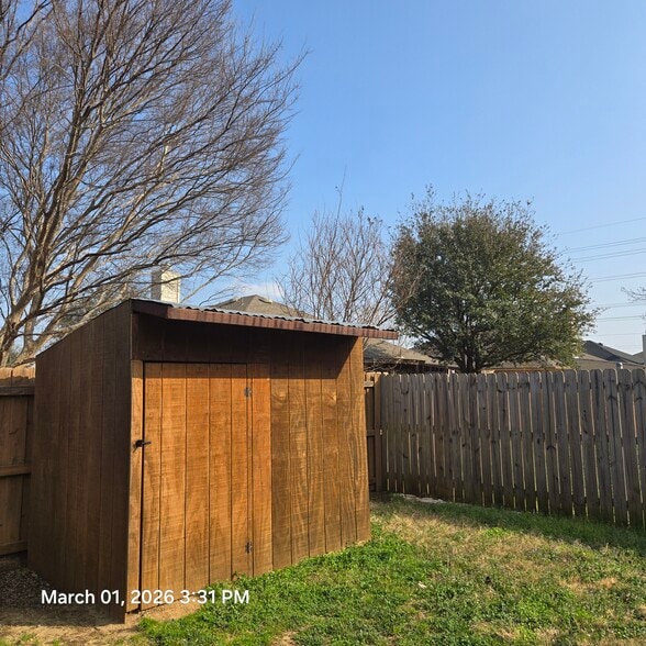 Utility shed - 3716 Hermalinda Dr