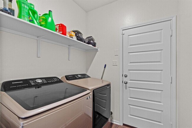 Building Photo - 3708 Forino Dr