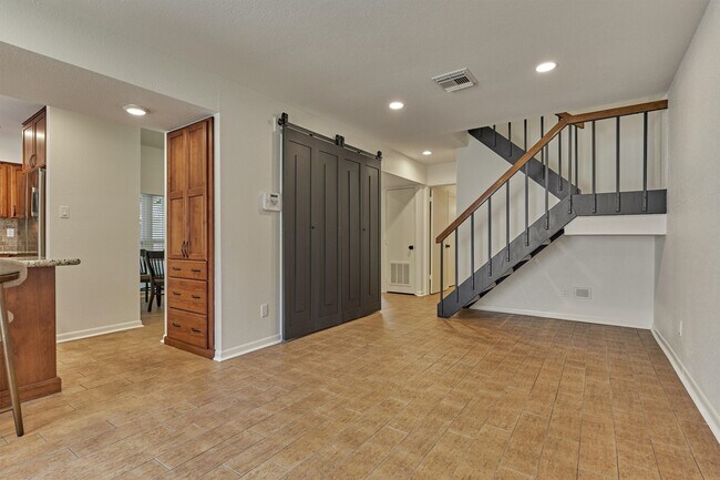 Building Photo - 2351 W Settler's Way