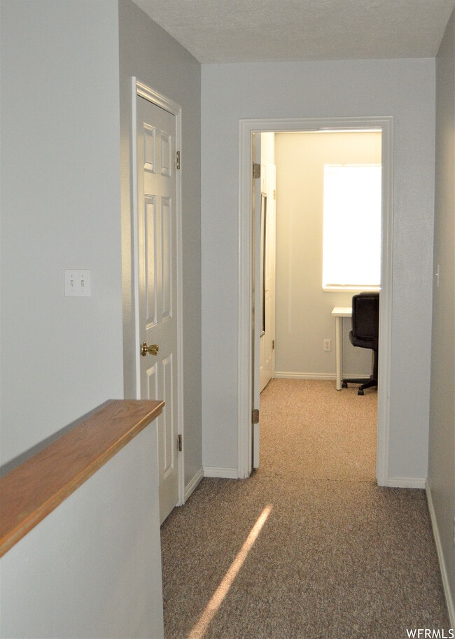 Building Photo - 357 700 E