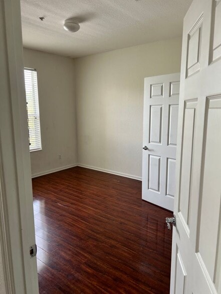 Building Photo - 6434 Cava Alta Dr