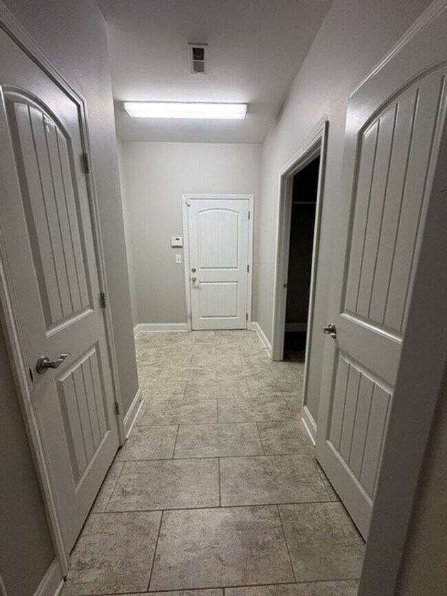 Building Photo - NOW AVAILABLE IN MILLSTONE!!