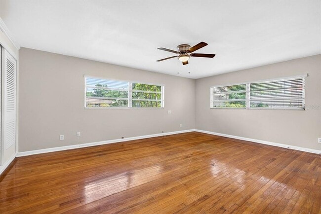 Building Photo - 1310 W Woodlawn Ave