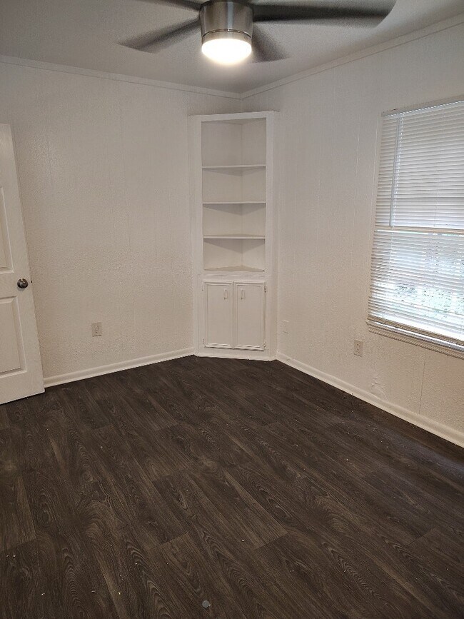 Building Photo - 144 Neatherwood Dr