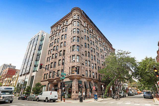 The Historical Brewster Building - 2800 N Pine Grove Ave