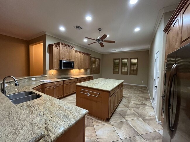 Building Photo - 13283 W Micheltorena Ct