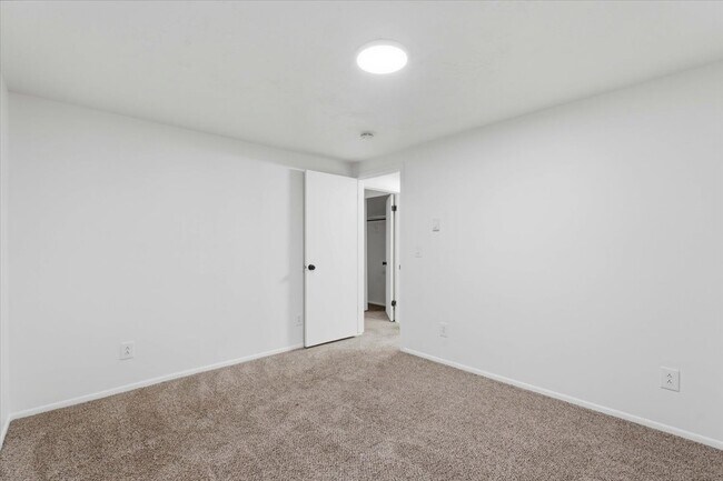 Building Photo - 774 S 1650 E