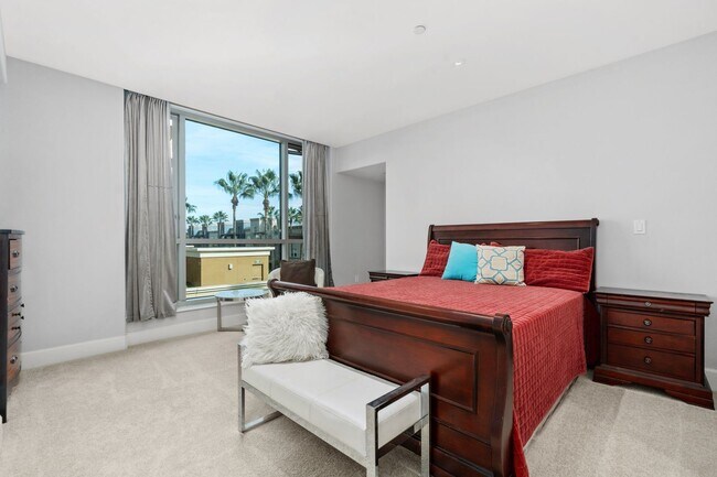 Building Photo - Spacious Irvine Financial District Condo with Full Service Amenities