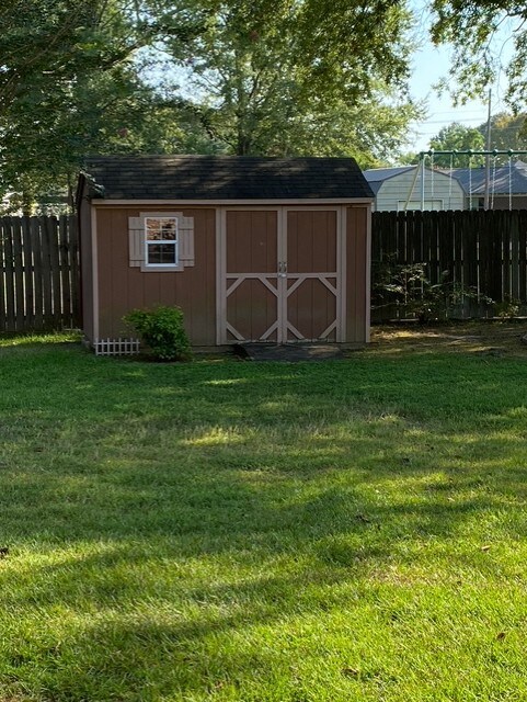 Building Photo - 5105 Woodgate Dr
