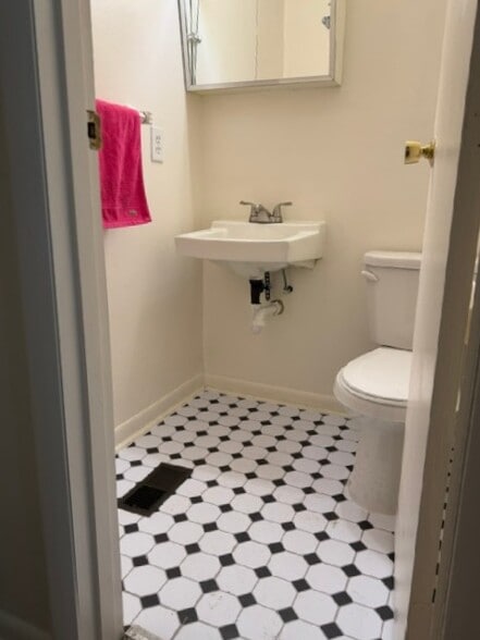 Building Photo - 6400 Cheri Lynn Dr