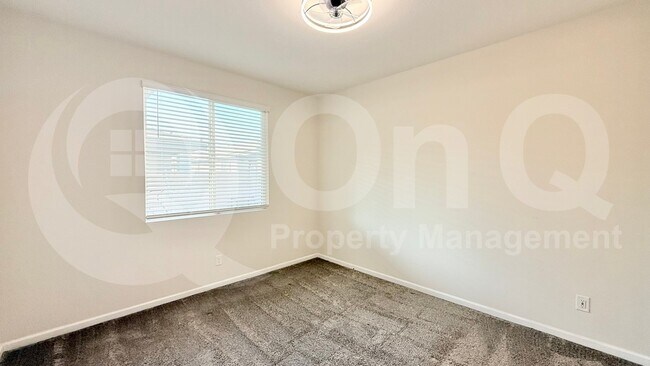 Building Photo - 17421 W Daley Ln