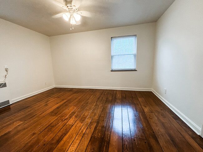 Bedroom - 6408 Kennedy Ave