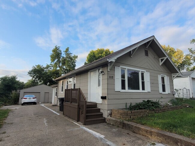 Building Photo - 1112 Geil Ave