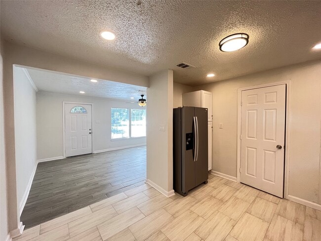 Building Photo - 7337 Orville St