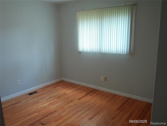 Building Photo - 38732 Monterey Dr