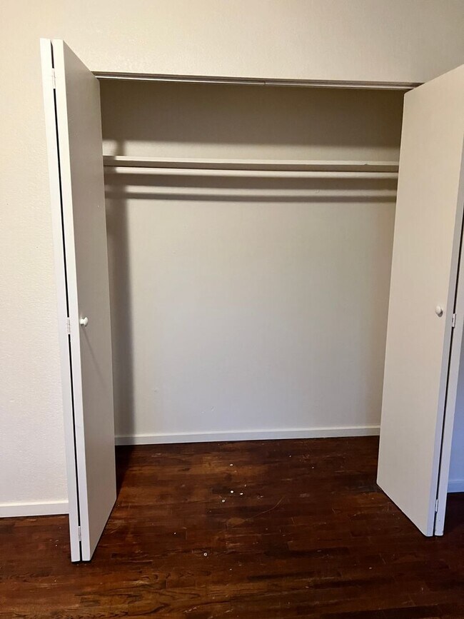 Building Photo - Government Way Triplex