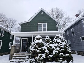 Building Photo - 106 Cherry St