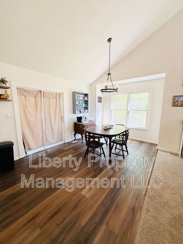 Building Photo - 132 Windsor Ln