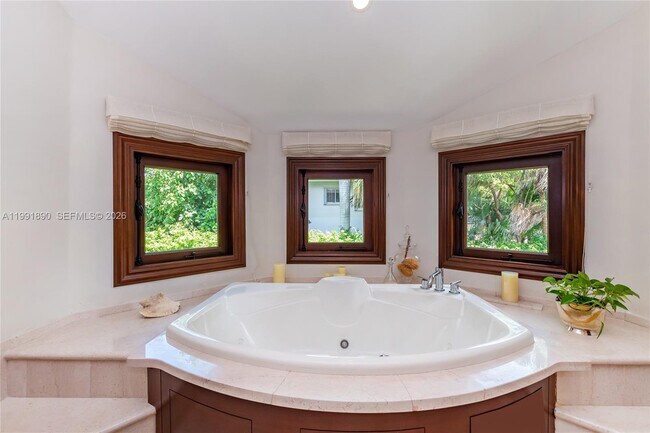 Building Photo - 174 Isla Dorada Blvd