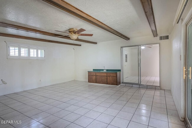 Building Photo - 2125 Pacheco Dr