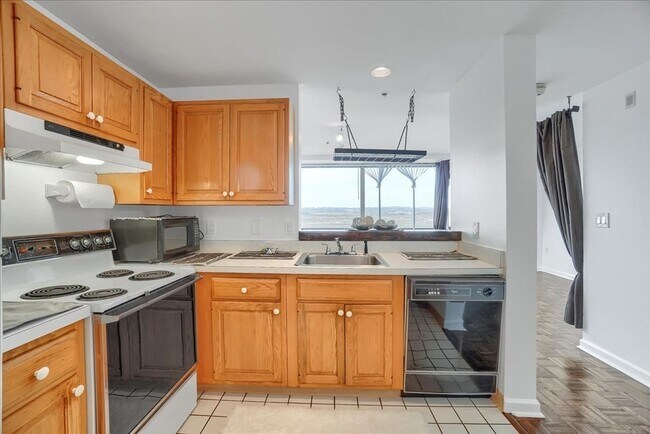 Building Photo - 350 Revere Beach Blvd