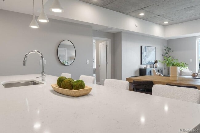 Building Photo - 1515 Julian St