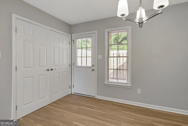Building Photo - 115 Belle Dr