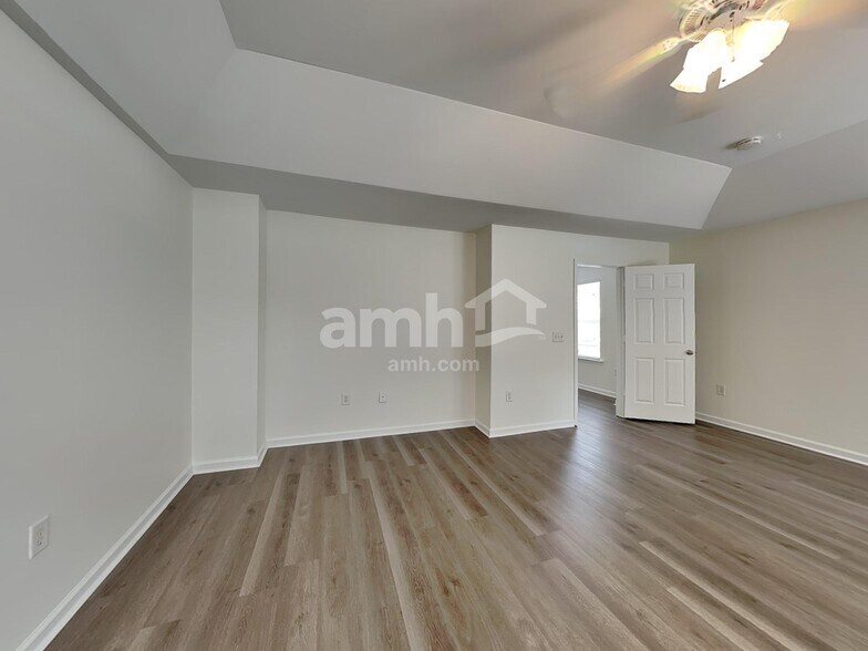 Building Photo - 402 Annaberg Ln